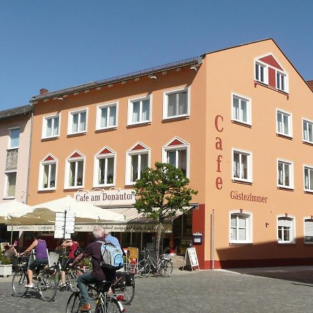 Cafe Am Donautor Hotel Kelheim Exterior foto